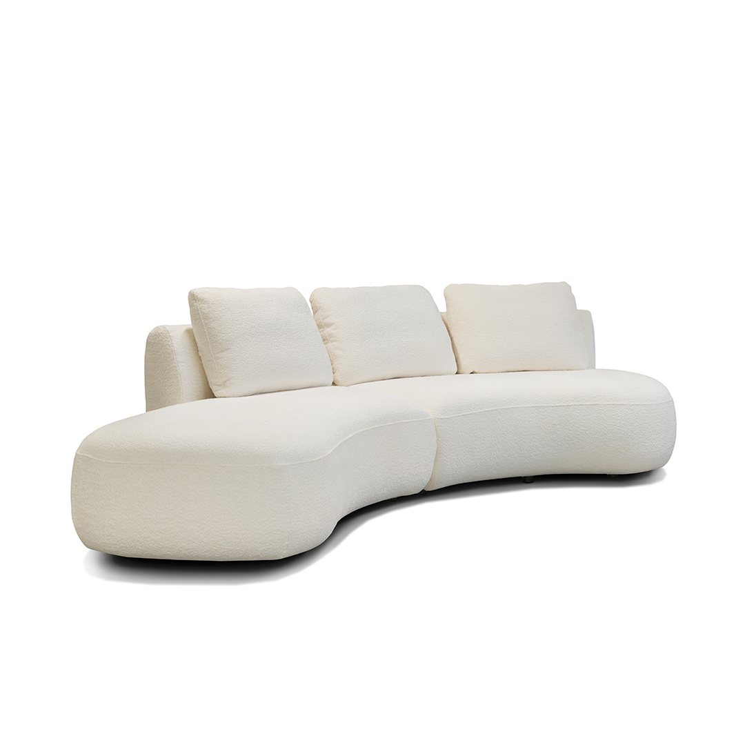 ekskluzywna i nowoczesna kanapa w obłym kształcie
